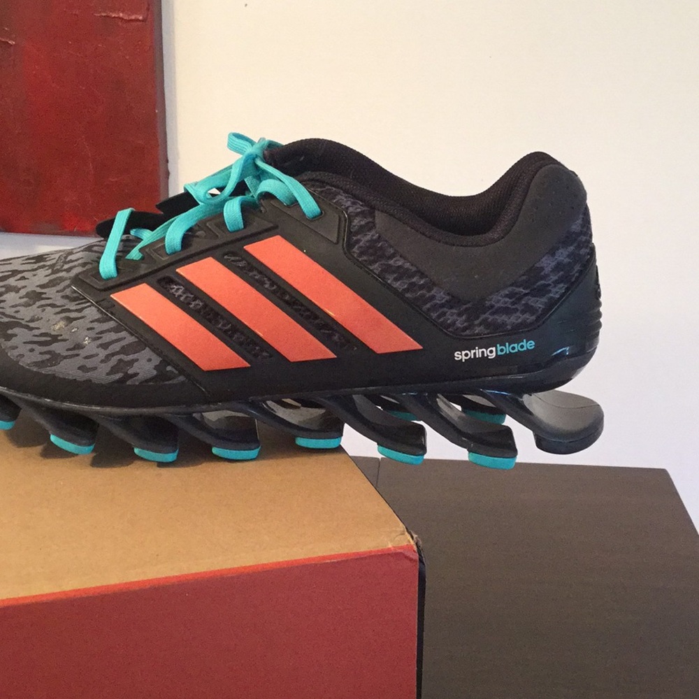 New men’s sneakers